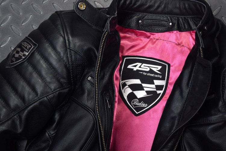 4SR B - Monster Lady