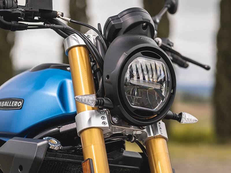 Fantic CABALLERO 700 Scrambler - Barva: Červená