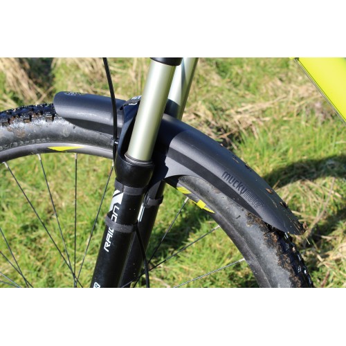 MUCKYNUTZ MudGuard černý krátký