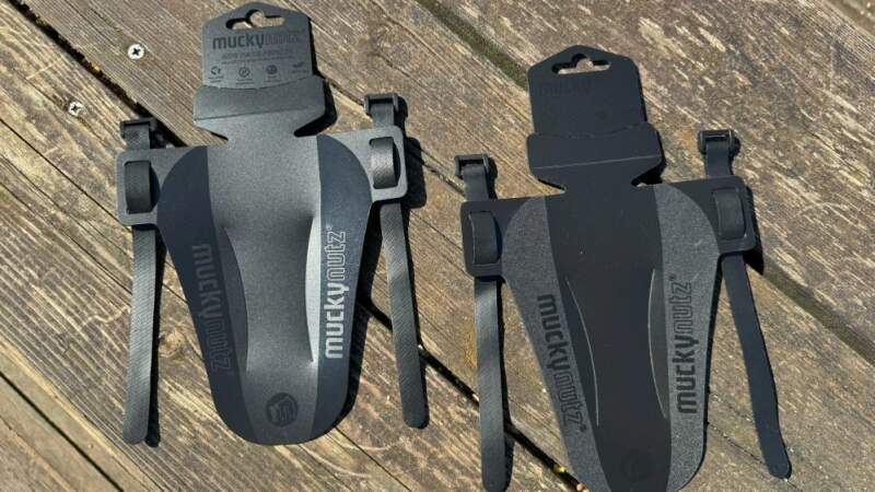 MUCKYNUTZ Gravel Face Fender reflexní