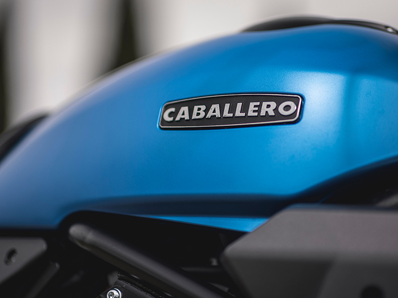 Fantic CABALLERO 700 Scrambler - Barva: Červená