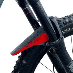 MUCKYNUTZ Face Fender červený